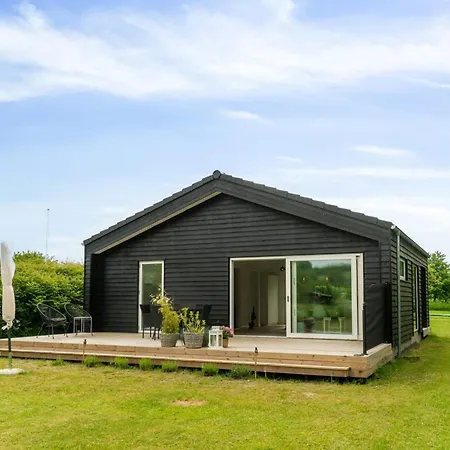 Sys - 150m From The Sea By Interhome Knebel